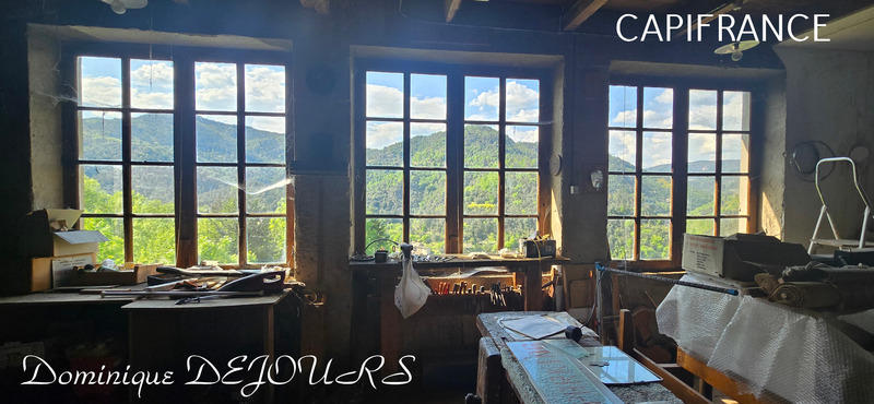 Maison - 280 m² - 13 pièces