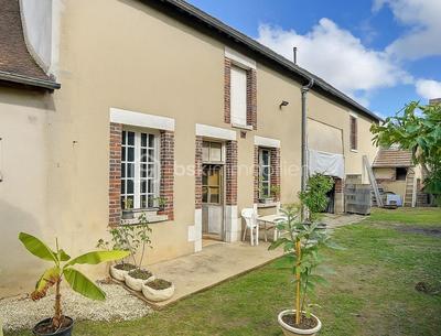 Maison de village - 90 m² - 4 pièces