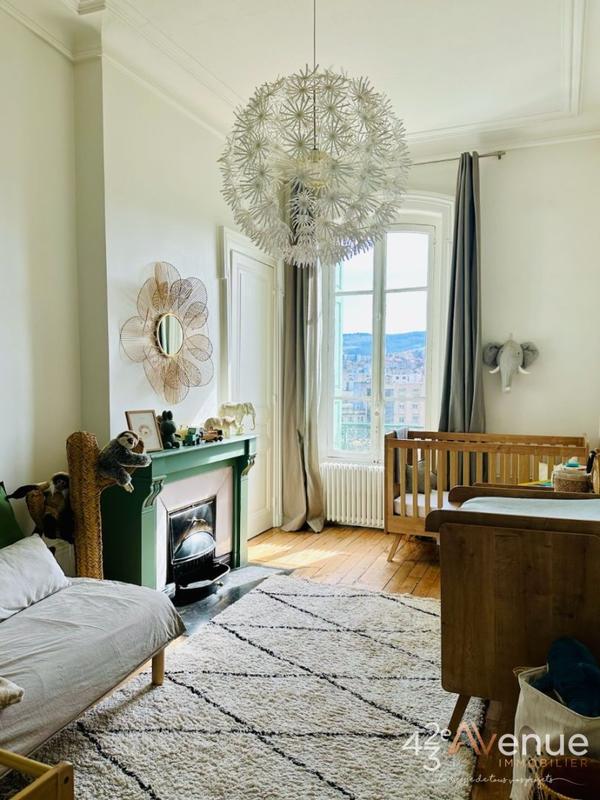 Appartement - 145 m² - 4 pièces