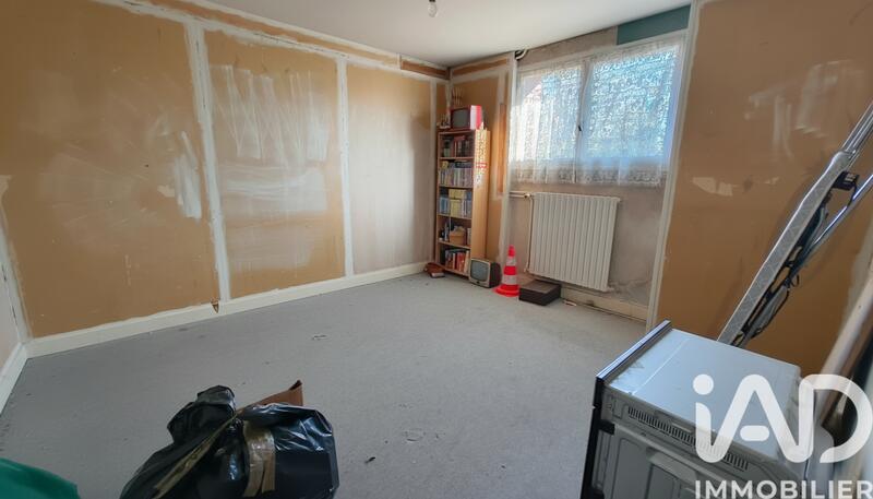 Maison - 252 m² - 12 pièces