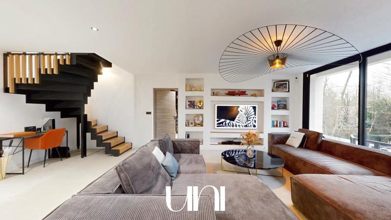 Maison - 165 m² - 5 pièces