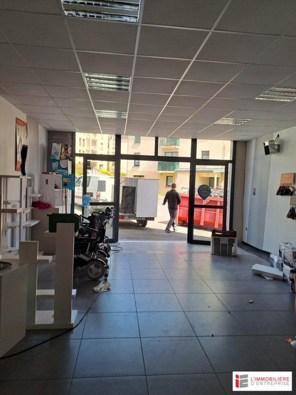 Local commercial - 413 m²