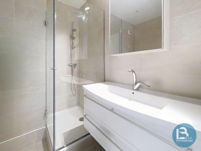 Appartement - 150 m² - 6 pièces