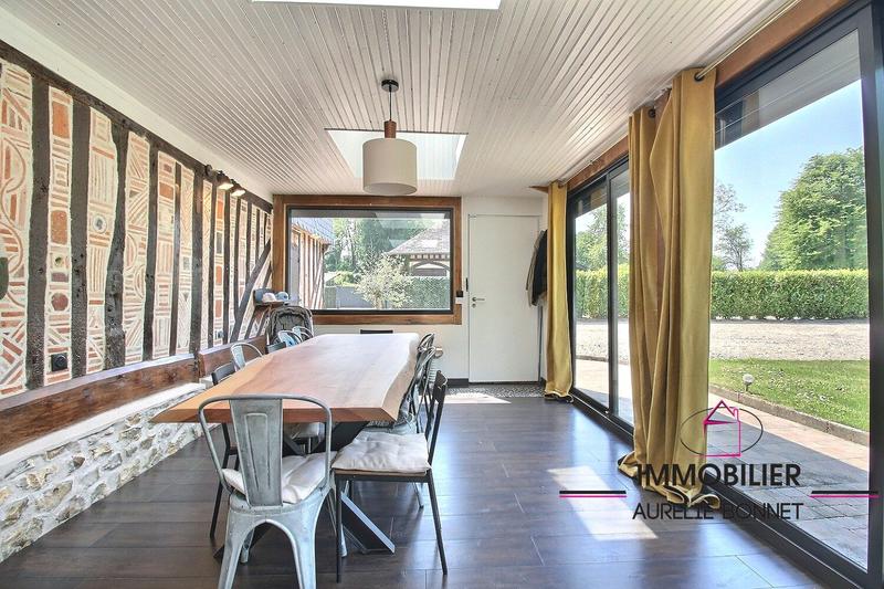 Maison - 325 m² - 15 pièces