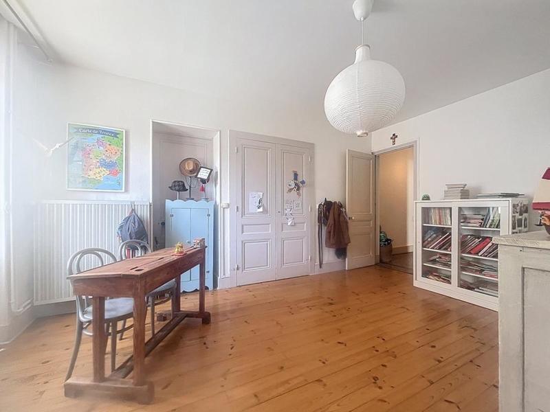 Appartement - 119 m² - 5 pièces