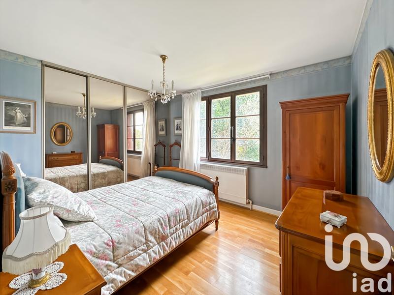 Maison - 180 m² - 8 pièces