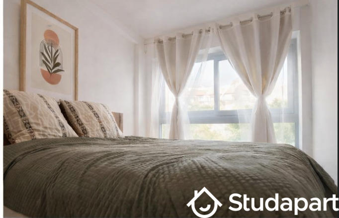 Chambre - 11 m² - 1 pièce