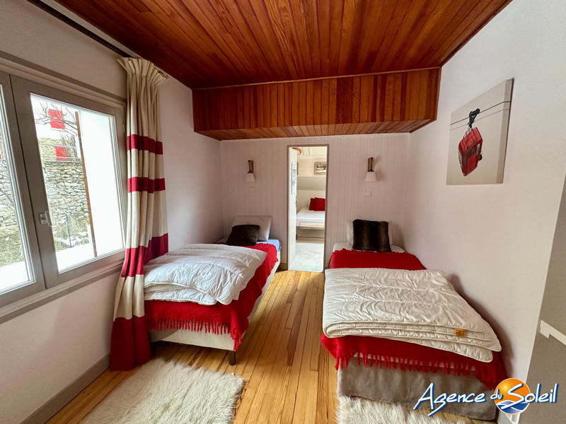 Châlet - 307 m² - 12 pièces