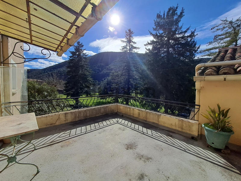 Mas - 214 m² - 16 pièces