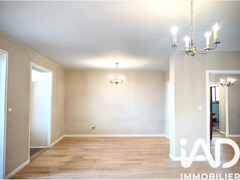 Appartement - 127 m² - 6 pièces