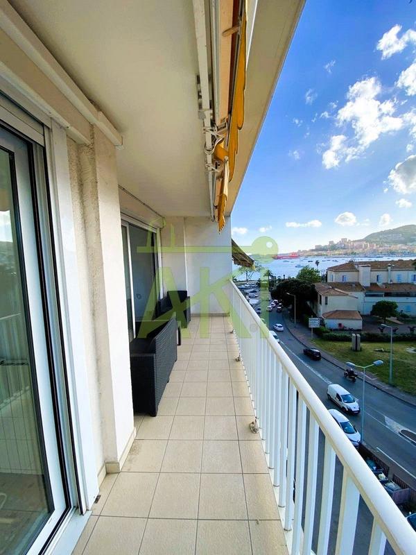 Appartement - 95 m² - 4 pièces