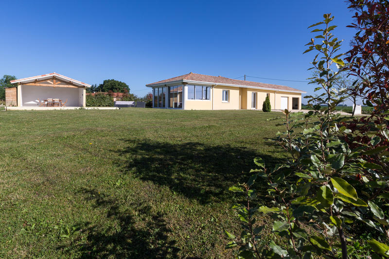 Maison - 140 m² - 5 pièces