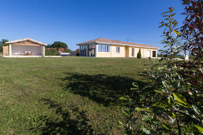 Maison - 140 m² - 5 pièces