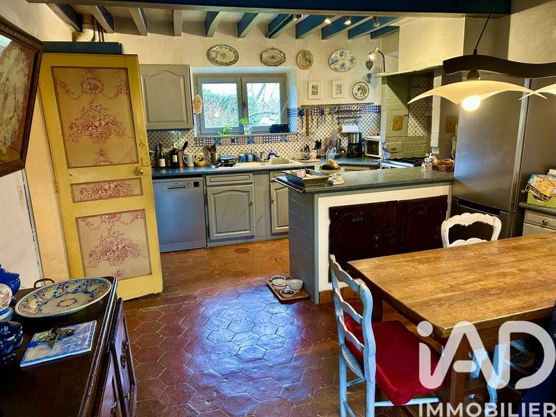 Maison - 229 m² - 8 pièces