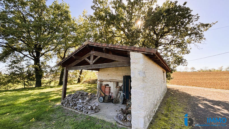 Maison - 239 m² - 7 pièces