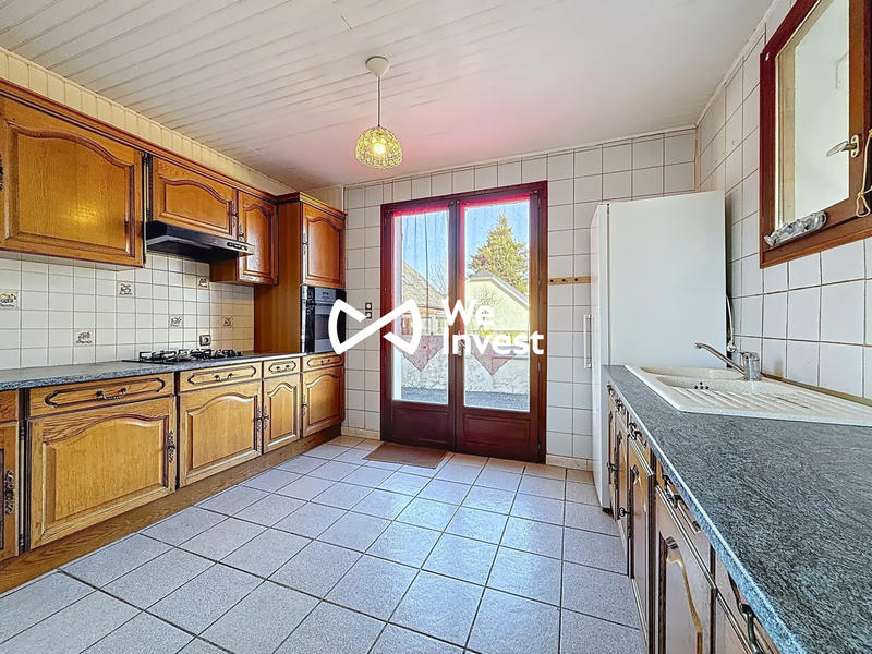 Maison - 161 m² - 8 pièces