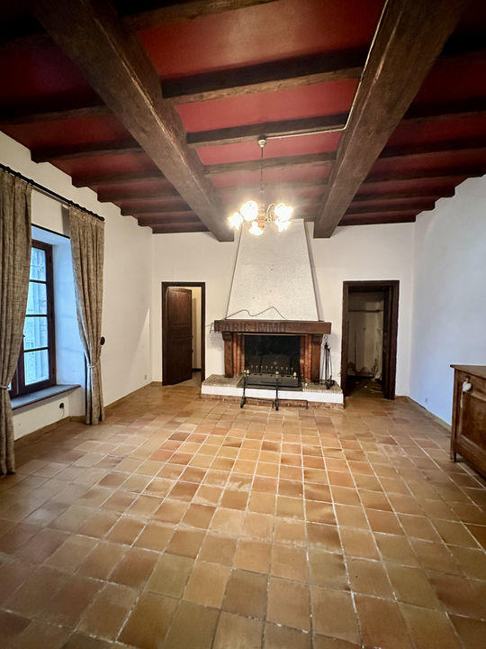 Maison - 220 m² - 8 pièces