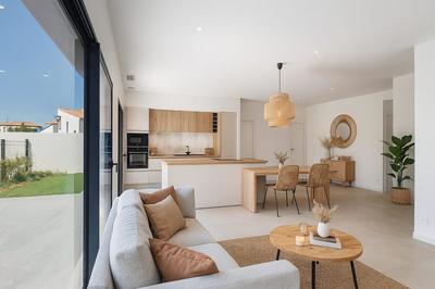 Maison - 93 m² - 4 pièces