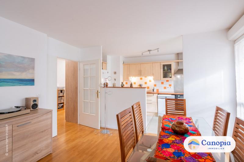 Appartement - 80 m² - 4 pièces