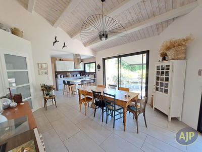 Maison - 133 m² - 4 pièces