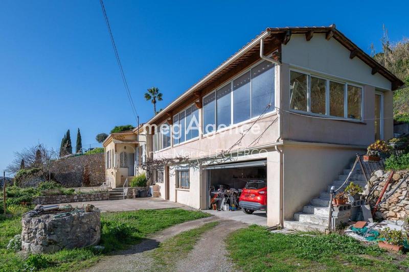 Maison traditionnelle - 200 m² - 7 pièces