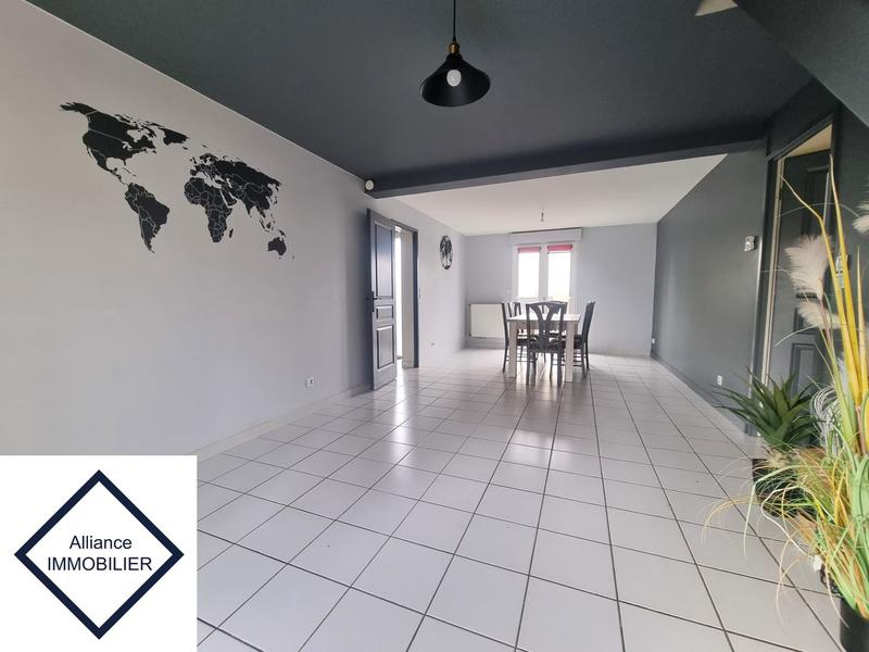 Maison - 96 m² - 6 pièces