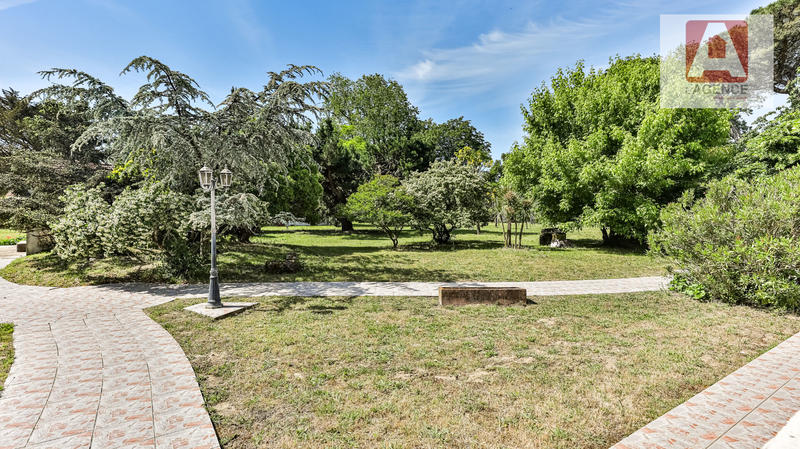 Maison - 189 m² - 6 pièces