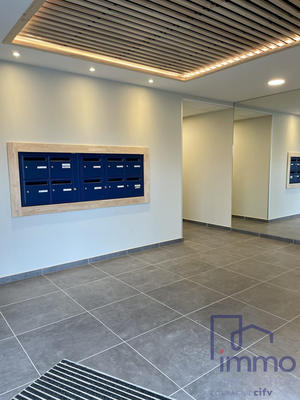 Appartement - 90 m² - 4 pièces