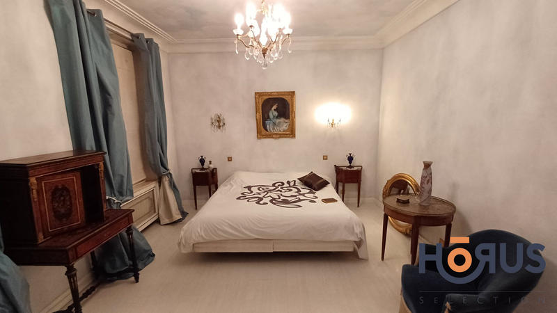 Viager - Maison - 256 m² - 14 pièces