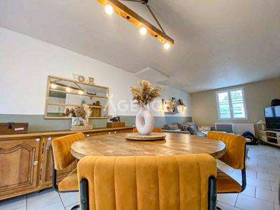 Maison - 90 m² - 5 pièces