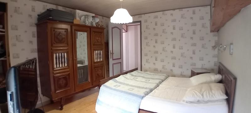 Maison traditionnelle - 227 m² - 7 pièces