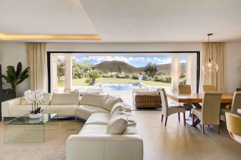 Villa - 281 m² - 8 pièces