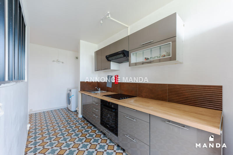 Chambre - 11 m² - 3 pièces