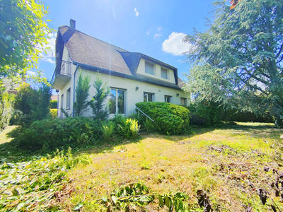 Maison - 167 m² - 8 pièces