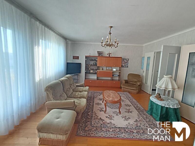 Maison - 102 m² - 5 pièces