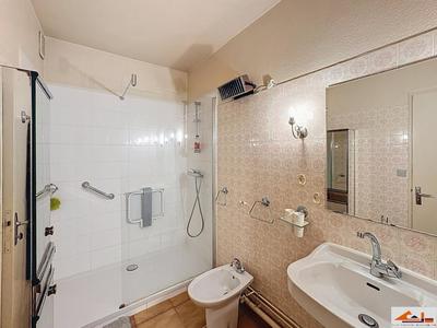 Villa - 179 m² - 6 pièces