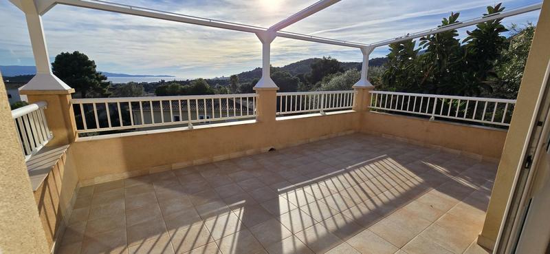 Villa - 140 m² - 4 pièces