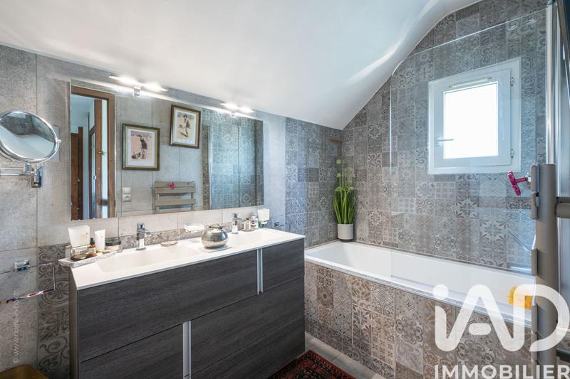 Maison - 152 m² - 6 pièces