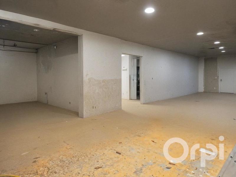 Maison - 183 m² - 7 pièces