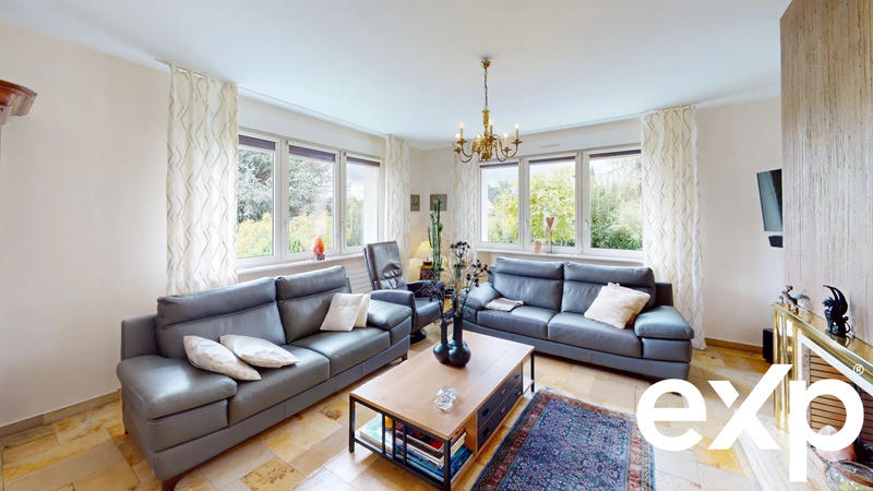 Maison - 296 m² - 10 pièces