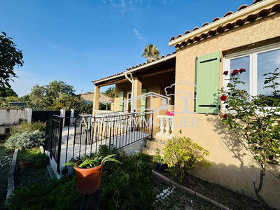 Maison - 91 m² - 4 pièces