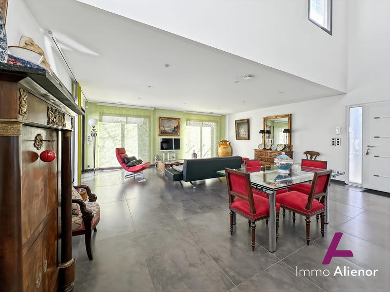 Maison contemporaine - 176 m² - 6 pièces