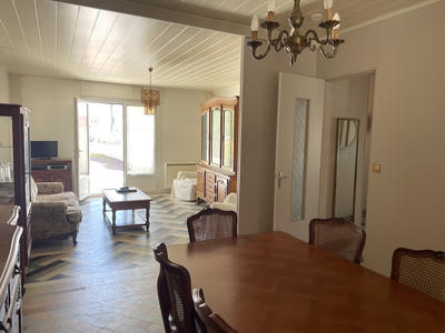 Maison - 121 m² - 6 pièces