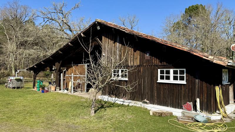 Maison - 220 m² - 7 pièces