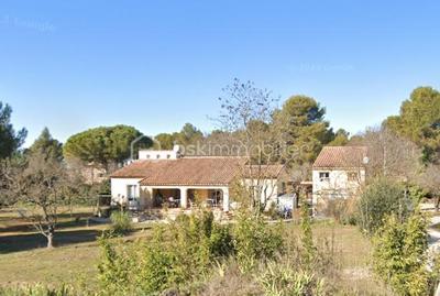 Propriété - 198 m² - 6 pièces