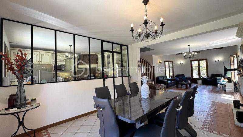 Maison d'architecte - 243 m² - 10 pièces