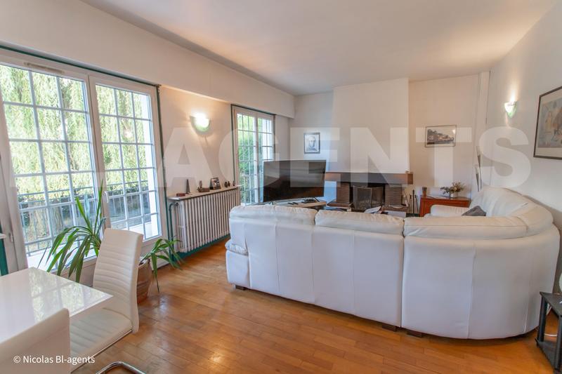 Maison - 180 m² - 7 pièces