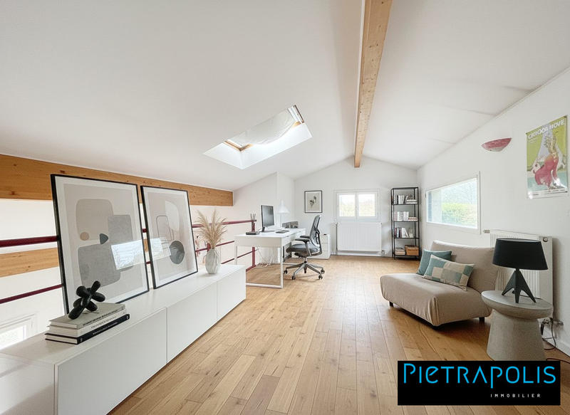 Maison - 143 m² - 7 pièces