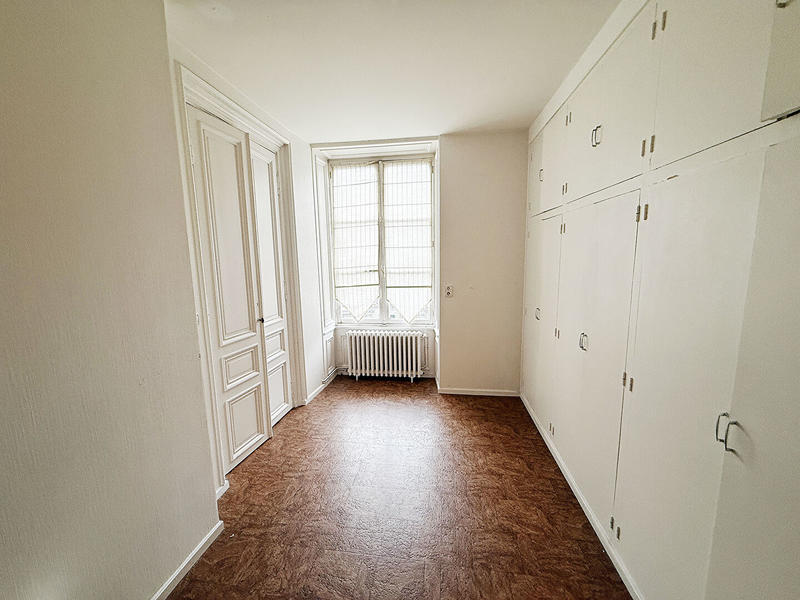 Appartement - 169 m² - 5 pièces