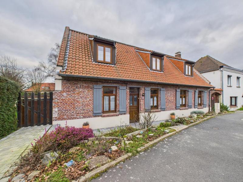 Maison - 140 m² - 6 pièces